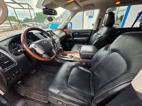 Used 2018 INFINITI QX80 4WD w/ Driver Assistance Package image 16
