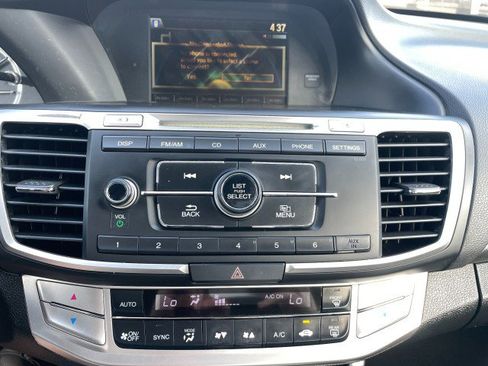 Used 2014 Honda Accord LX image 30