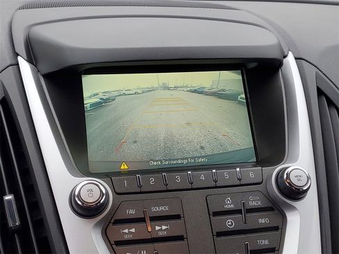 Used 2017 Chevrolet Equinox LT w/ Convenience Package image 22