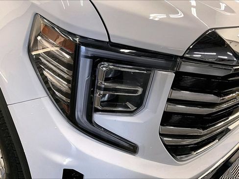 Used 2024 GMC Sierra 1500 SLT AWD/4WD image 26