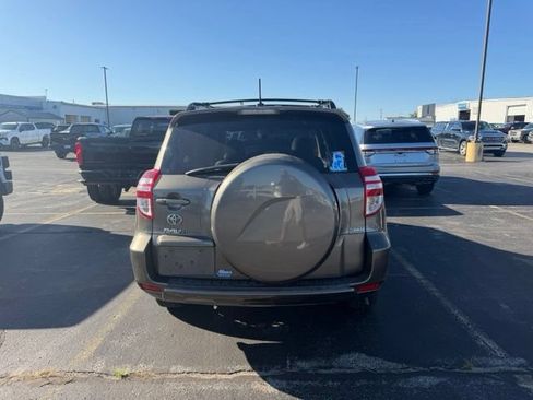 Used 2011 Toyota RAV4 Limited w/ Limited Extra Value Pkg AWD/4WD image 5