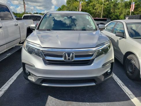 Used 2019 Honda Pilot EX image 2