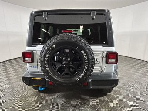 Used 2023 Jeep Wrangler Unlimited AWD/4WD image 3