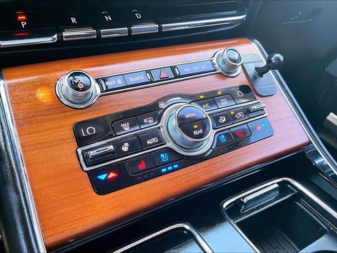 Used 2020 Lincoln Aviator Reserve w/ Equipment Group 202A AWD/4WD image 33