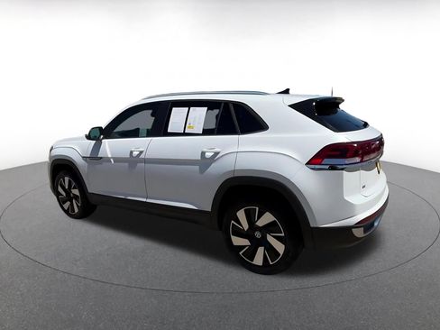 Used 2026 Volkswagen Atlas Cross Sport SE AWD/4WD image 9