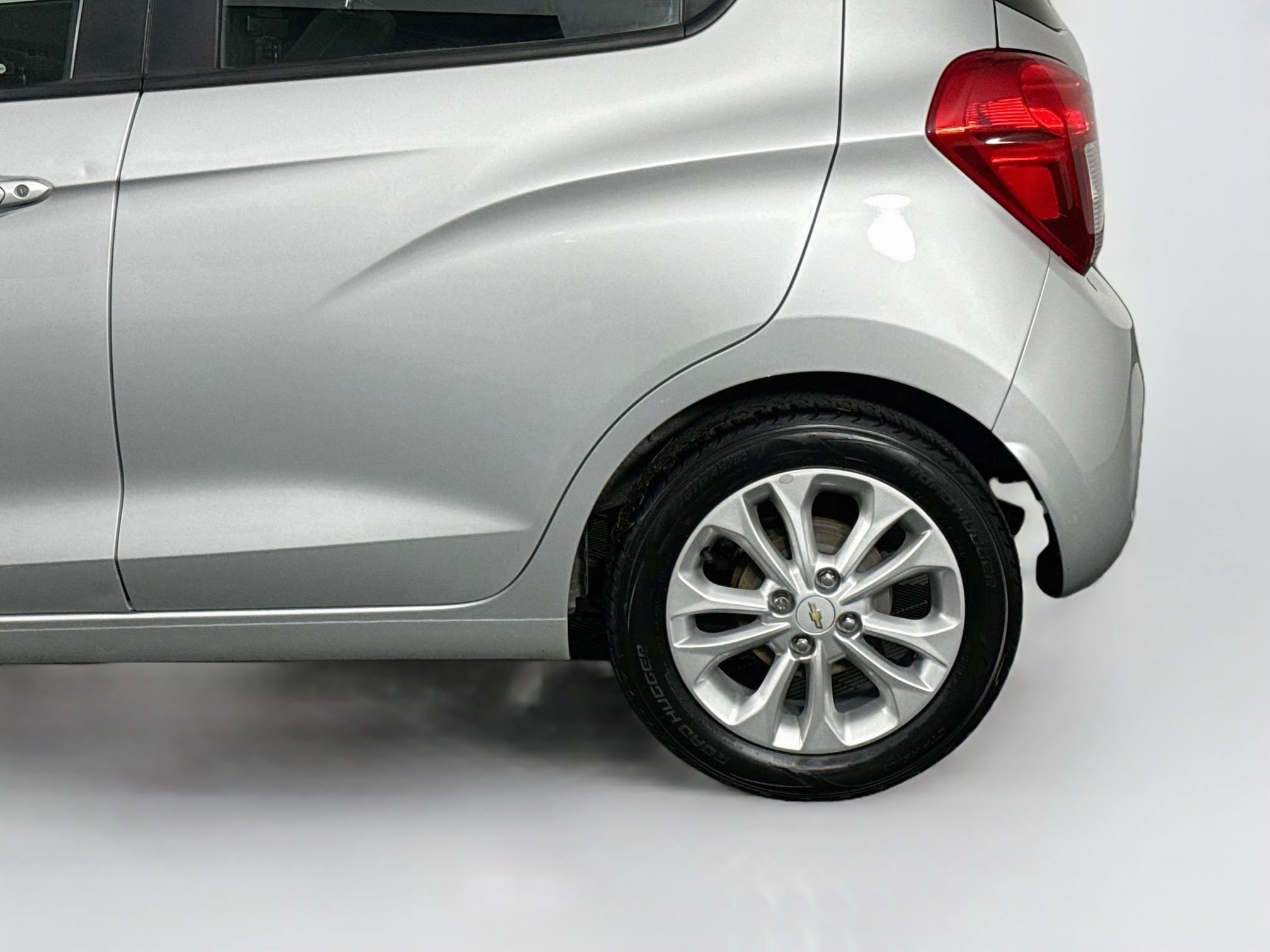 Used 2020 Chevrolet Spark LT FWD image 42