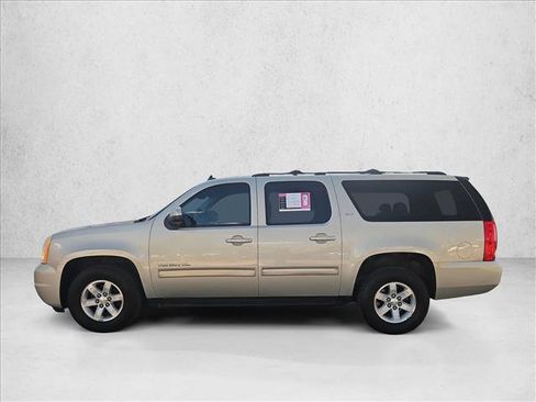 Used 2014 GMC Yukon XL SLT RWD image 9