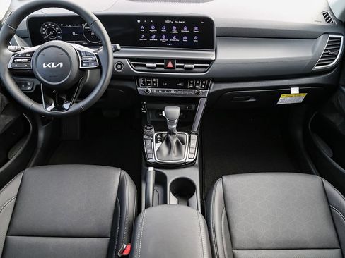 Certified 2026 Kia Seltos EX w/ EX Sunroof Package AWD/4WD image 13