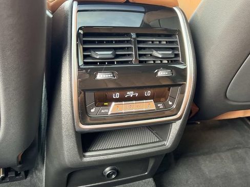 Used 2025 BMW X6 xDrive40i AWD/4WD image 21