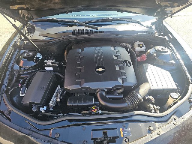 Used 2015 Chevrolet Camaro LS RWD image 22