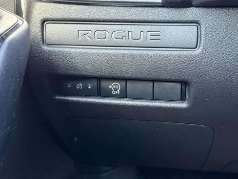 Used 2024 Nissan Rogue S FWD image 24