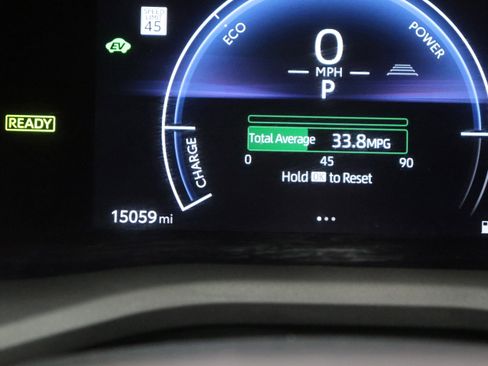 Used 2025 Toyota Camry SE image 40