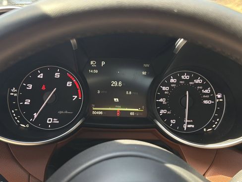 Used 2017 Alfa Romeo Giulia Ti w/ TI 18" Sport Package AWD/4WD image 27
