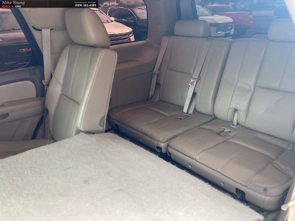 Used 2011 GMC Yukon SLT w/ SLT-2 Equipment Package AWD/4WD image 13