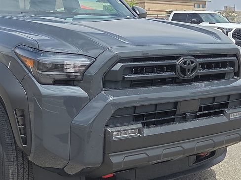 New 2026 Toyota 4Runner SR5 image 7