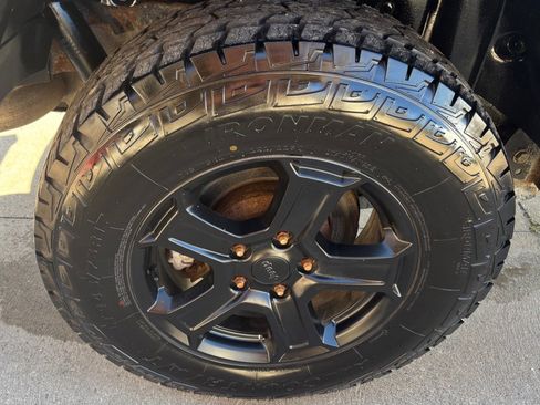 Used 2019 Jeep Wrangler Unlimited Sport S image 30