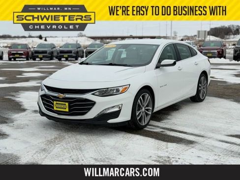 Used 2024 Chevrolet Malibu LT image 1