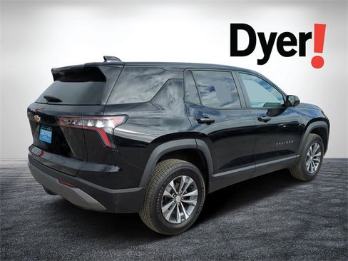 Certified 2025 Chevrolet Equinox LT image 3