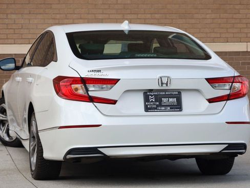 Used 2019 Honda Accord EX image 10