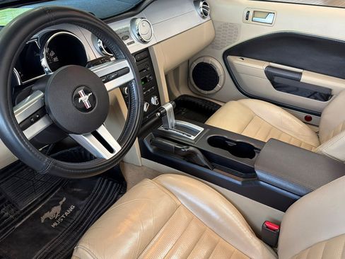 Used 2005 Ford Mustang GT Premium RWD image 11