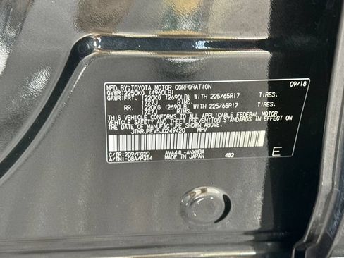 Certified 2018 Toyota RAV4 XLE AWD/4WD image 29