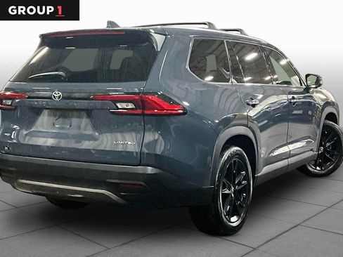 Used 2024 Toyota Grand Highlander Limited image 12