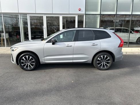 Certified 2025 Volvo XC60 B5 Plus image 2