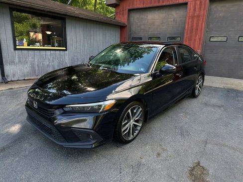 Used 2022 Honda Civic Touring image 1