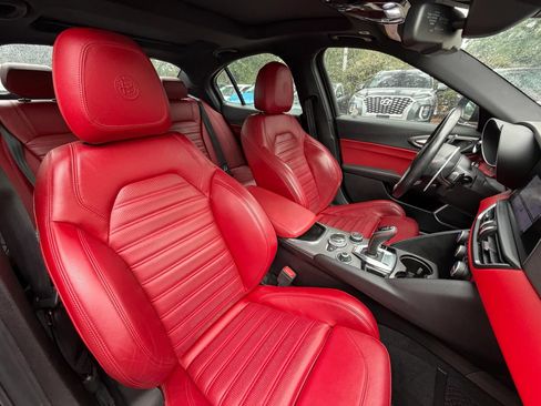 Used 2020 Alfa Romeo Giulia Ti Sport RWD image 9