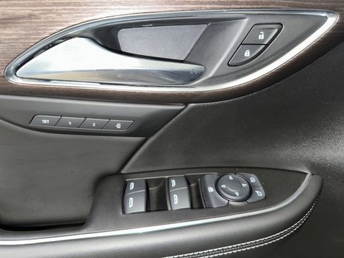 Certified 2023 Buick Envision Avenir image 6