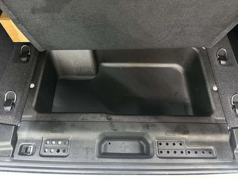 Used 2021 Jeep Wrangler Unlimited Sahara image 35