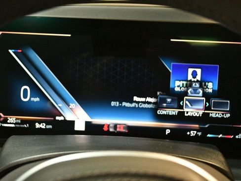 Used 2025 BMW X5 xDrive40i w/ Executive Package image 55