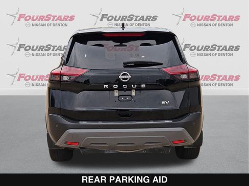 Used 2022 Nissan Rogue SV image 5