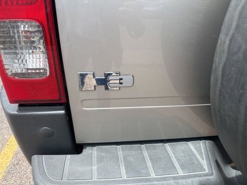 Used 2009 HUMMER H3 AWD/4WD image 7