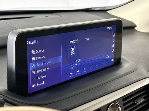 Used 2021 Lexus RX 350L FWD w/ Premium Package image 21