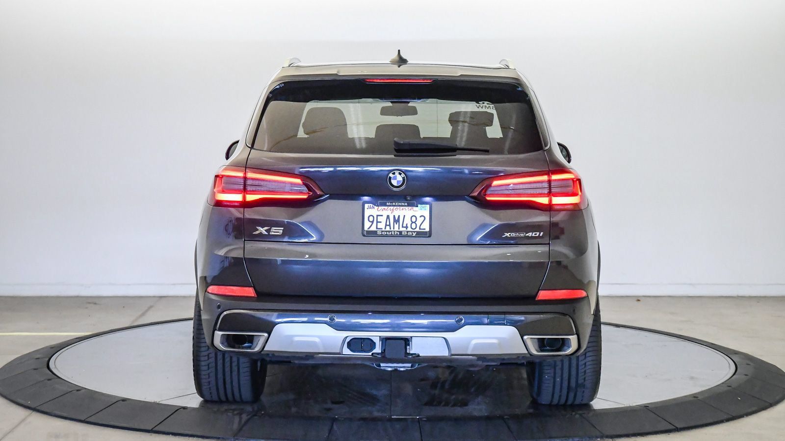 Certified 2023 BMW X5 xDrive40i w/ Premium Package AWD/4WD image 3