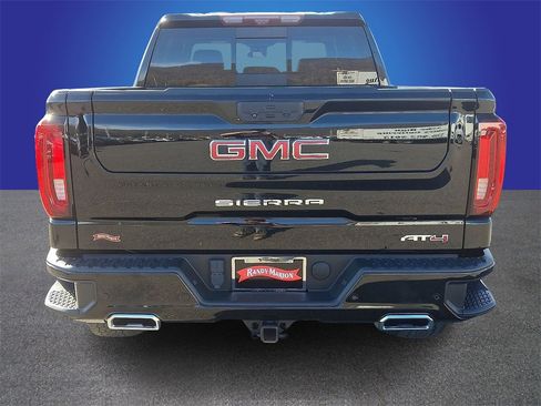 Used 2022 GMC Sierra 1500 AT4 w/ AT4 Premium Package image 5