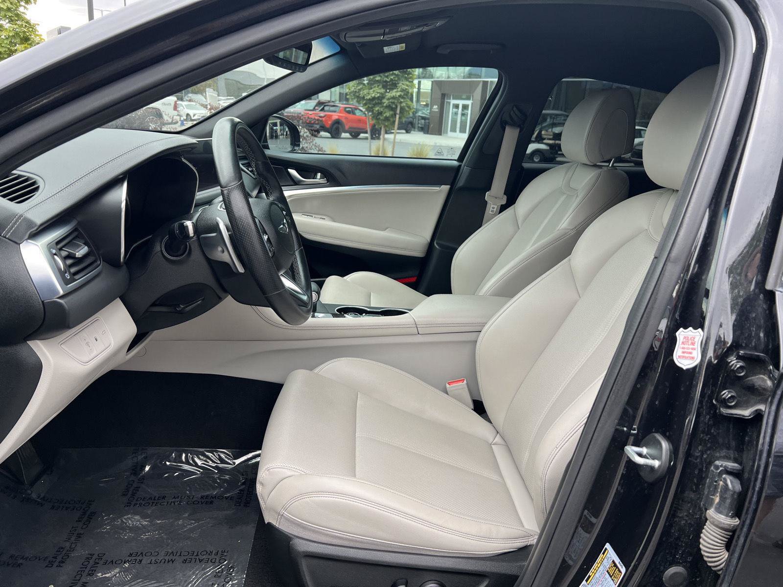 Used 2023 Genesis G70 2.0T AWD/4WD image 3