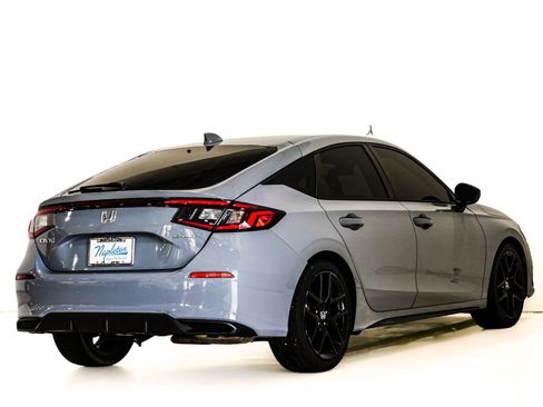 Used 2023 Honda Civic Sport image 6