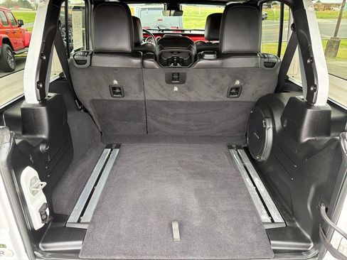 Used 2020 Jeep Wrangler Unlimited Rubicon AWD/4WD image 11
