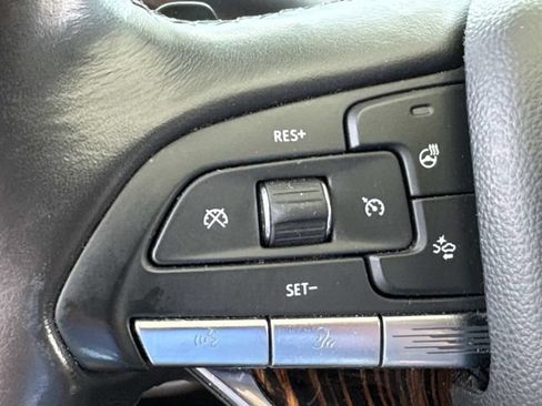 Used 2023 Cadillac Escalade ESV Luxury RWD image 28