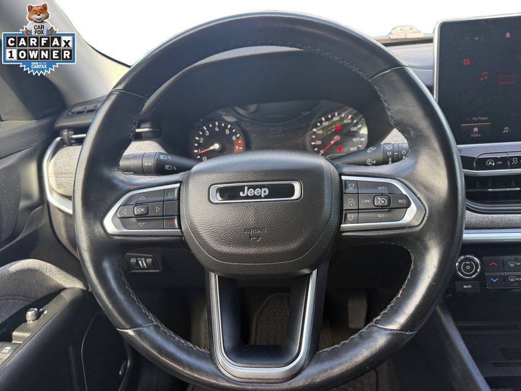 Used 2022 Jeep Compass Latitude w/ Sun and Sound Group AWD/4WD image 12