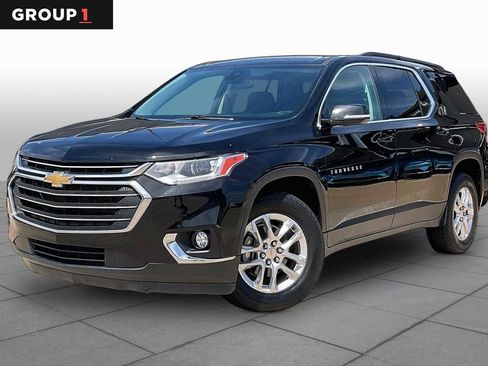 Used 2020 Chevrolet Traverse LT image 1