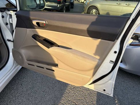 Used 2010 Honda Civic LX image 22