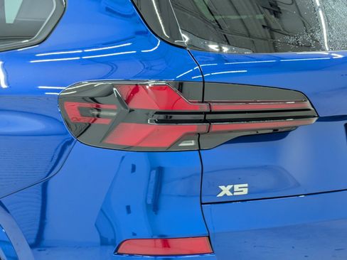 New 2026 BMW X5 M60i w/ Executive Package image 13