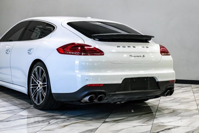 Used 2016 Porsche Panamera S w/ Premium Package Plus RWD image 15