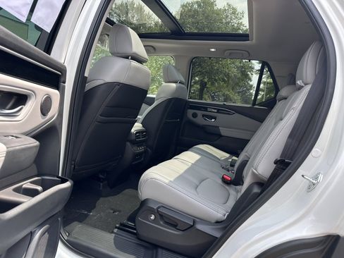 New 2025 Honda Pilot Touring image 17