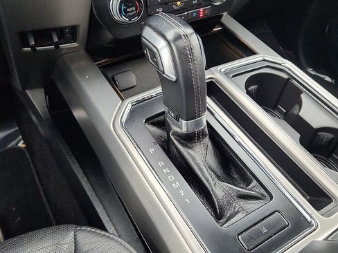 Used 2015 Ford F150 Platinum w/ Equipment Group 701A Luxury image 16