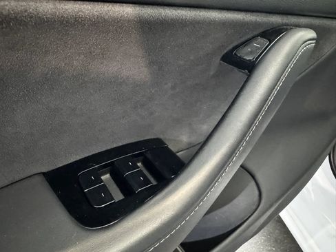 Used 2018 Tesla Model 3 Long Range AWD/4WD image 19