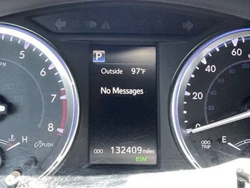 Used 2017 Toyota Highlander XLE FWD image 19